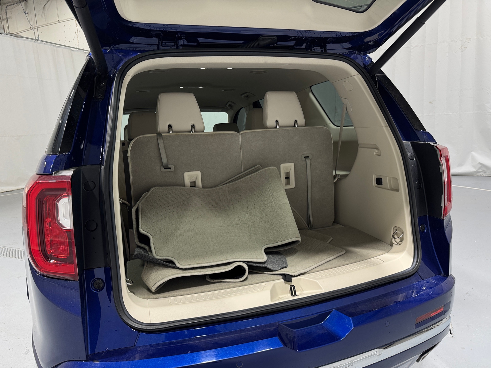 Thumbnail: 2023 GMC Acadia - 6