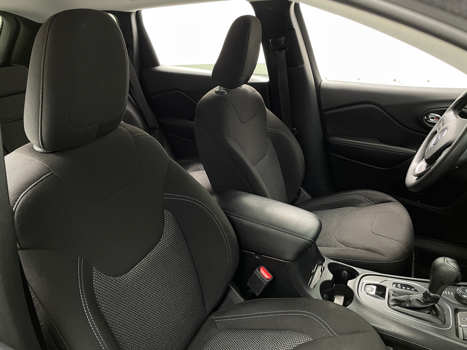 Thumbnail: 2019 Jeep Cherokee - 2