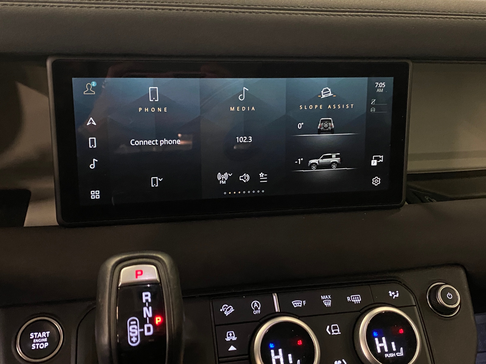 Thumbnail: 2023 Land Rover Defender - 3