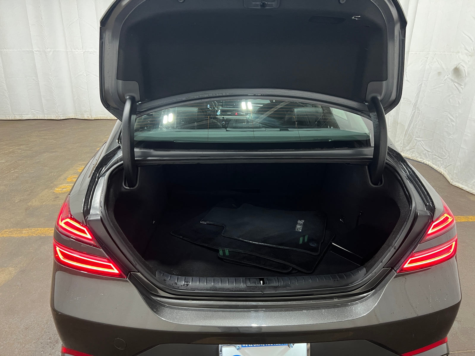 Thumbnail: 2025 Genesis G70 - 6