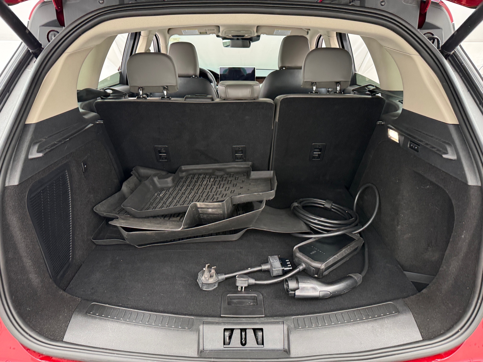 Thumbnail: 2025 Lincoln Corsair - 6