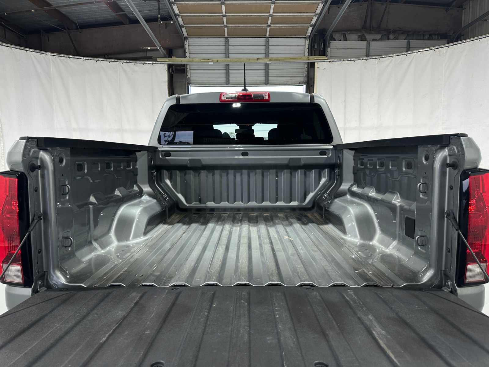 Thumbnail: 2024 Chevrolet Colorado - 7