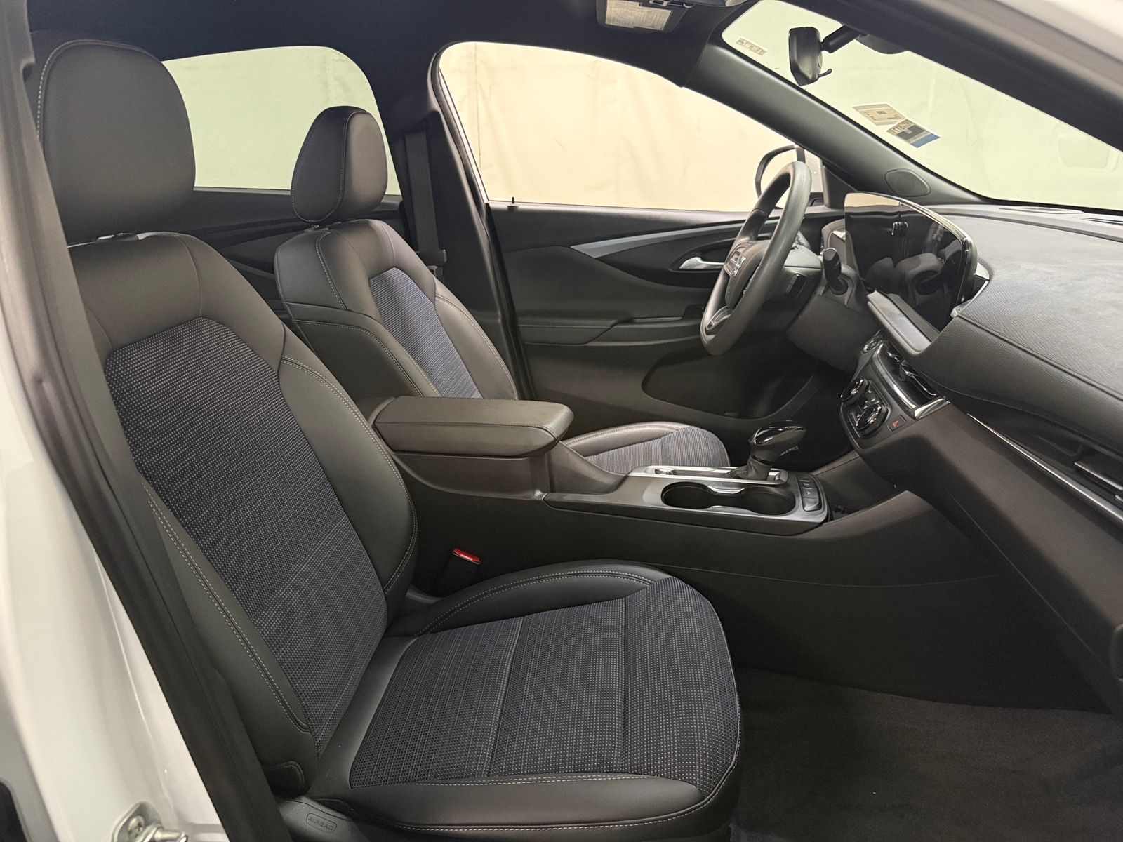 Thumbnail: 2025 Buick Envista - 2