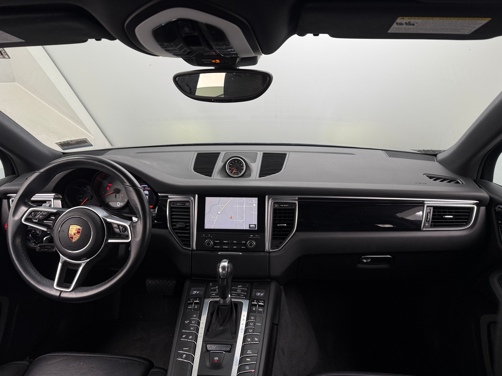 Thumbnail: 2017 Porsche Macan - 2