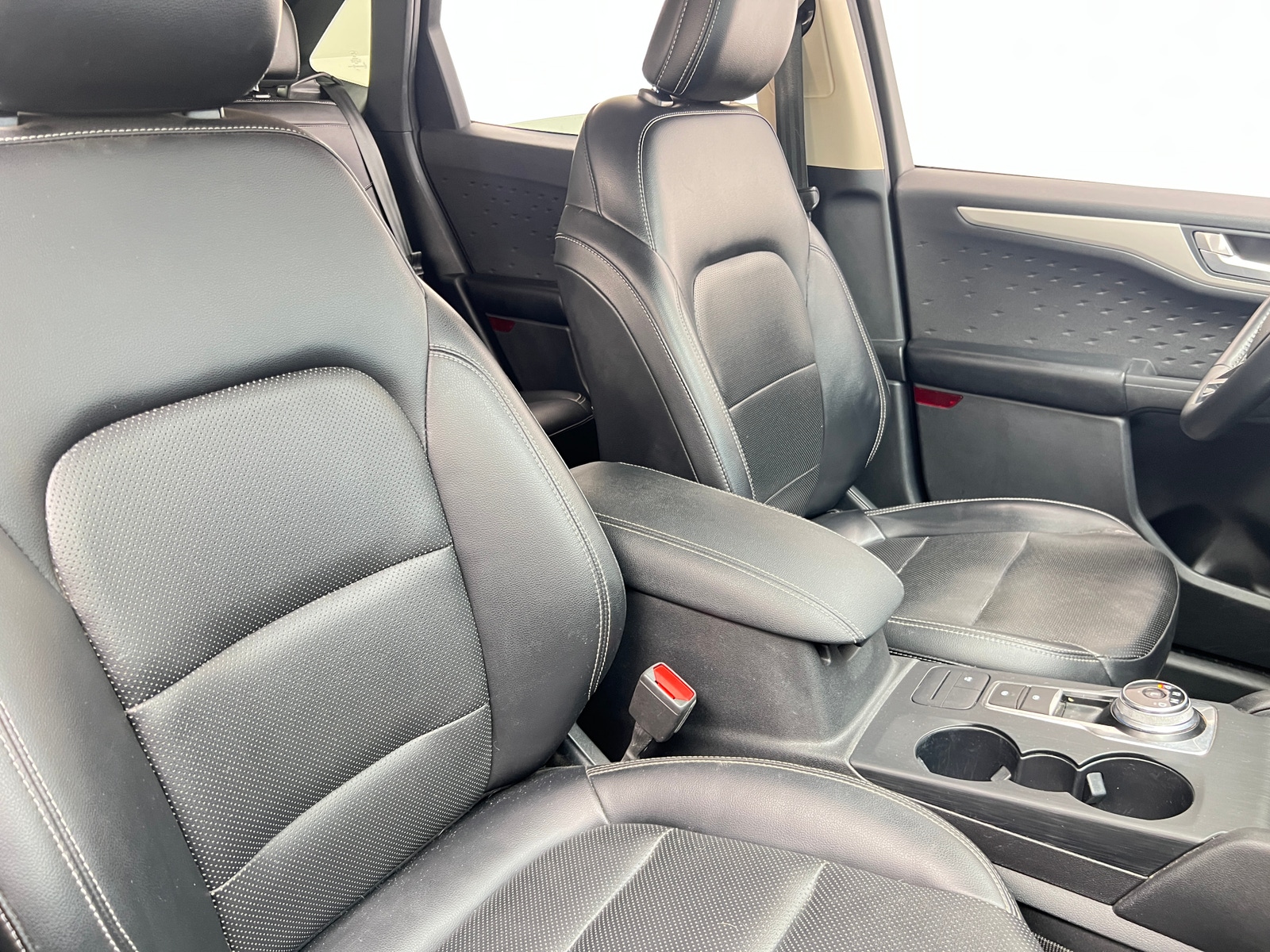 Thumbnail: 2020 Ford Escape - 2