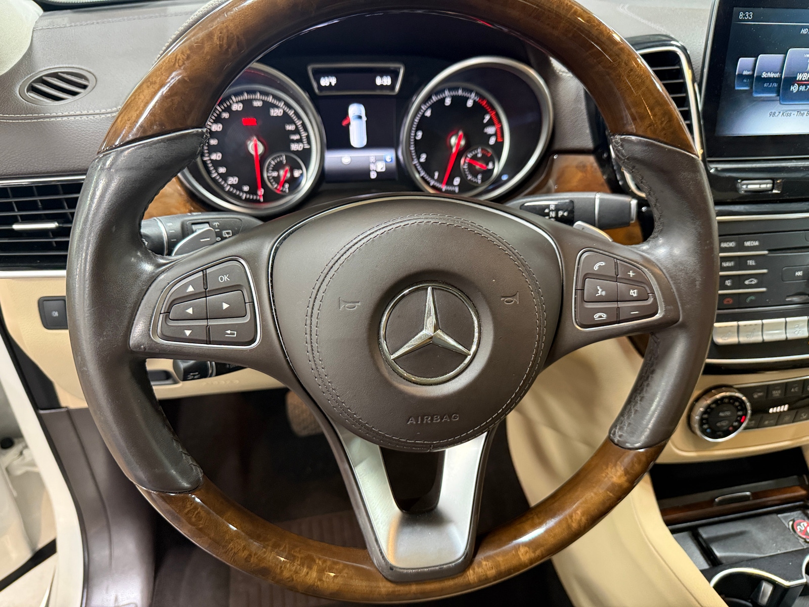 Thumbnail: 2017 Mercedes-Benz GLS - 4