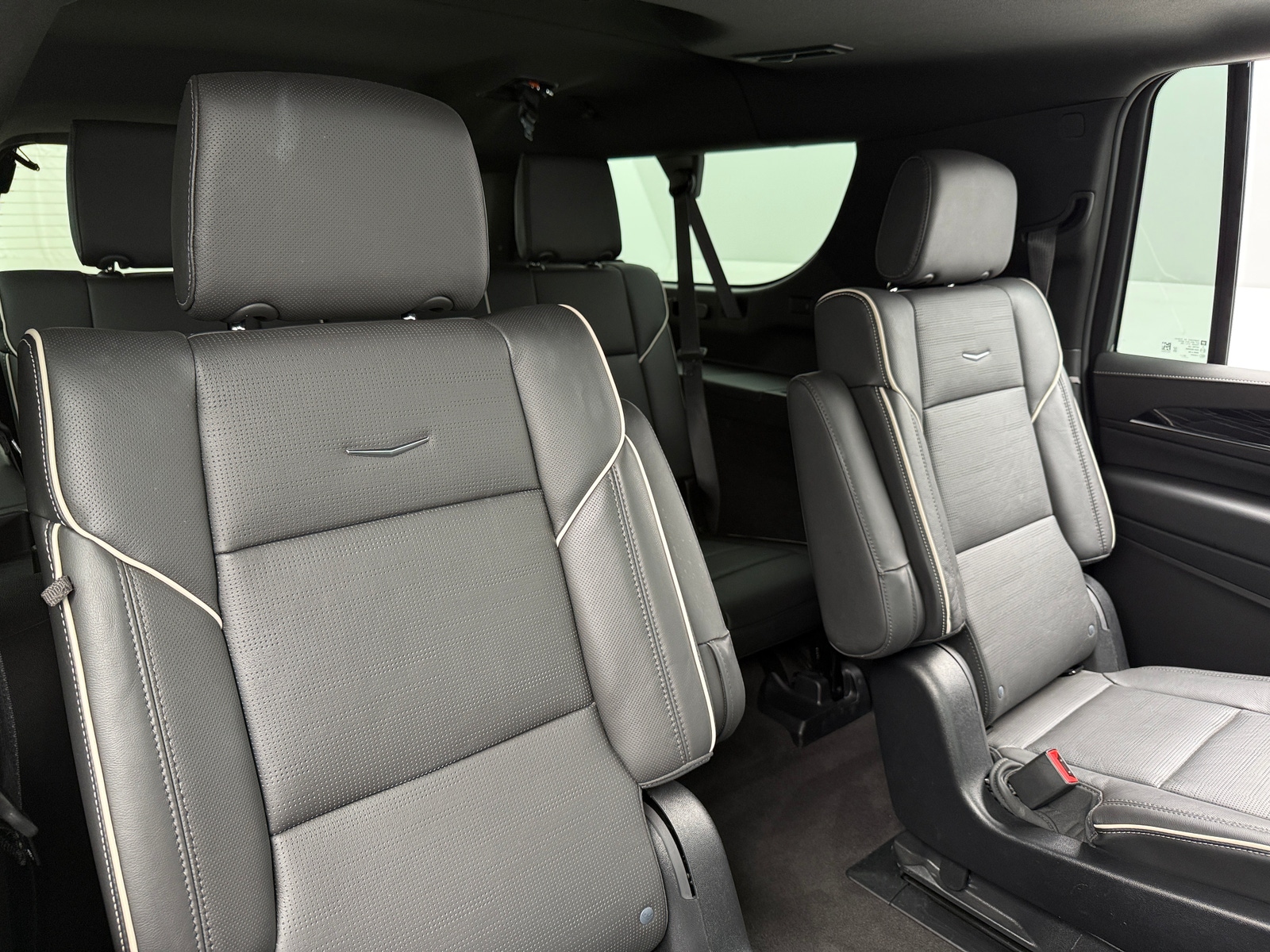 Thumbnail: 2023 Cadillac Escalade - 5