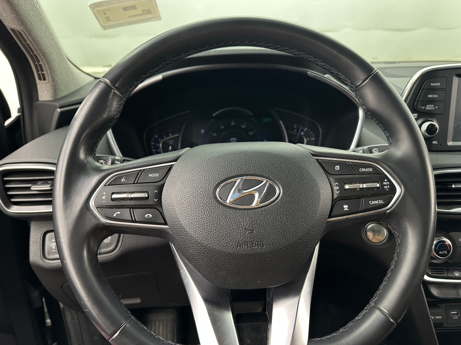 Thumbnail: 2019 Hyundai Santa Fe - 4