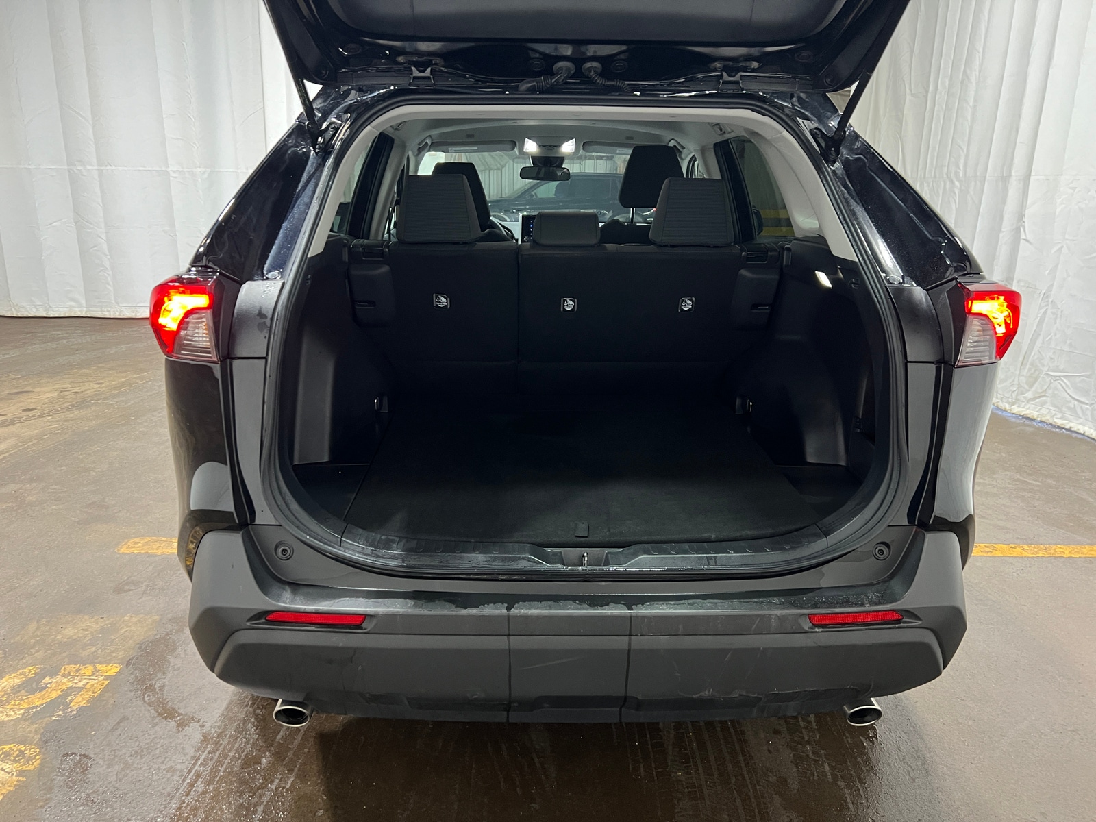 Thumbnail: 2025 Toyota RAV4 - 7