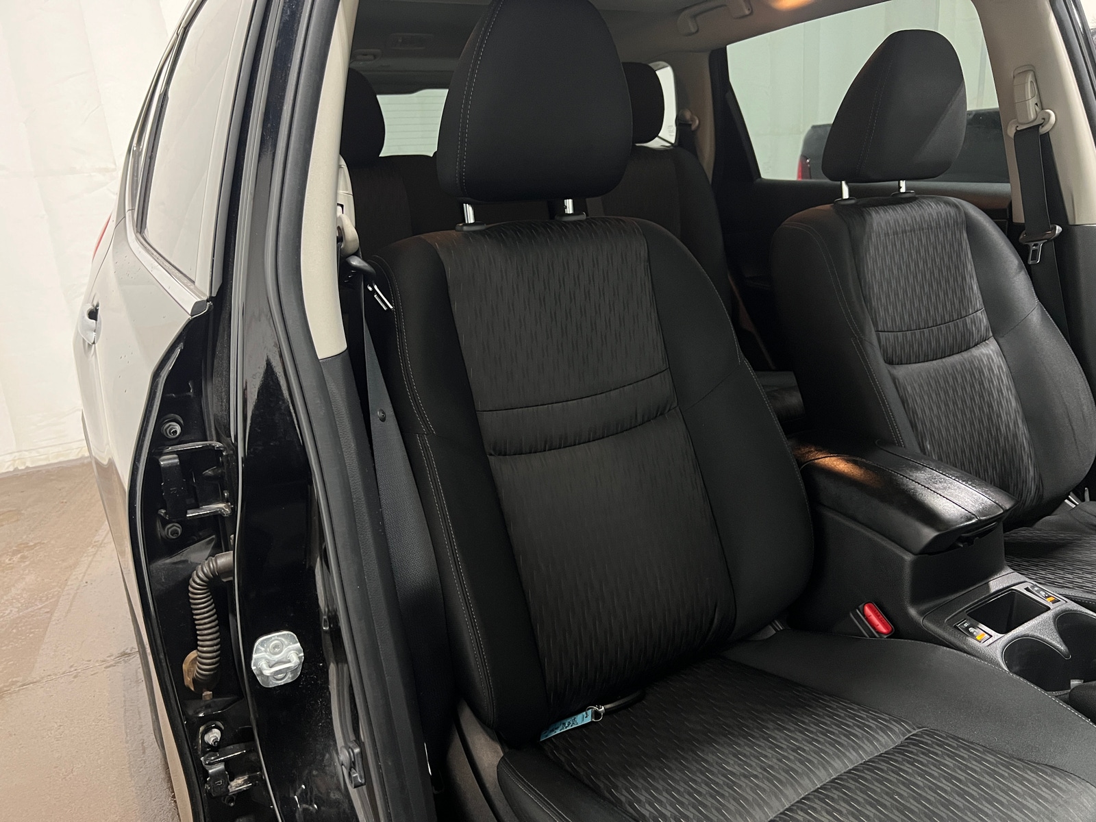 Thumbnail: 2018 Nissan Rogue - 2