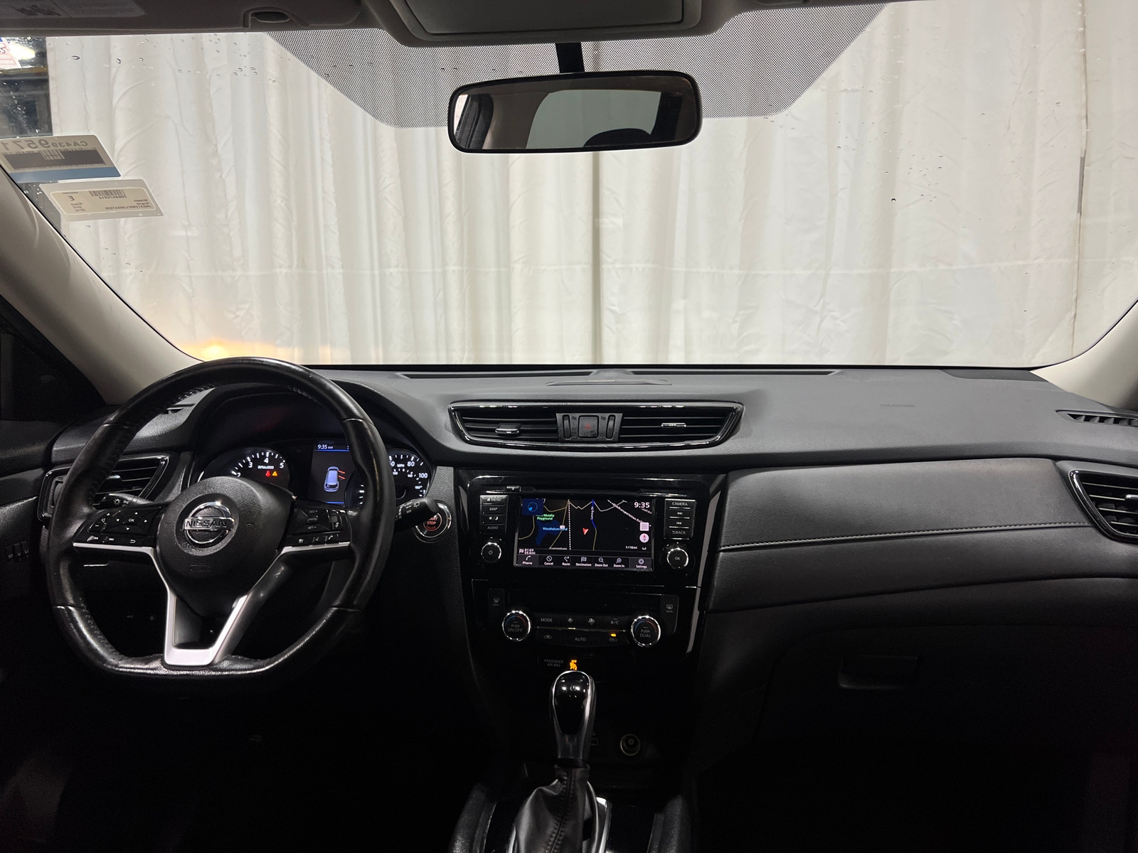 Thumbnail: 2018 Nissan Rogue - 3