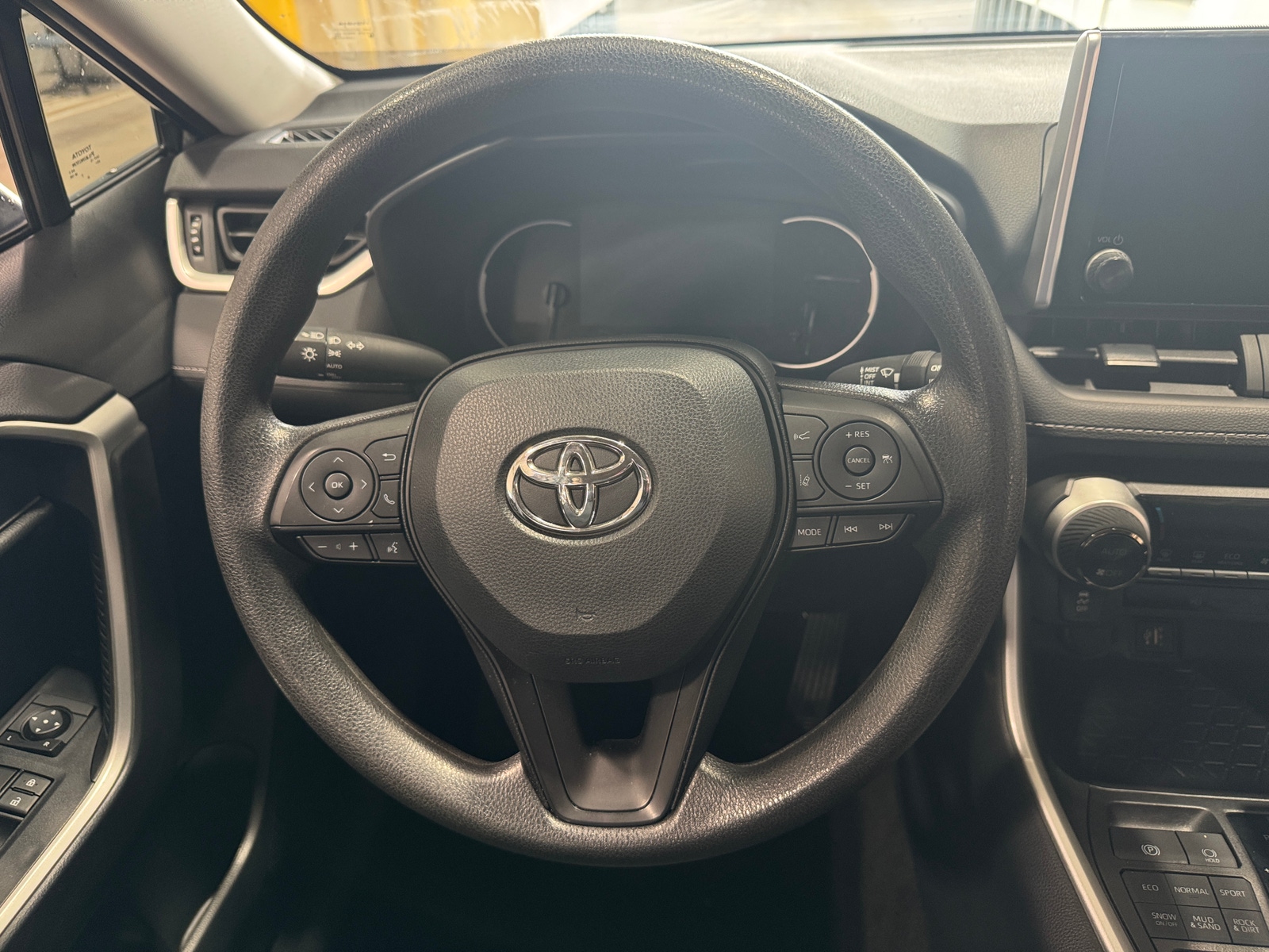 Thumbnail: 2024 Toyota RAV4 - 5