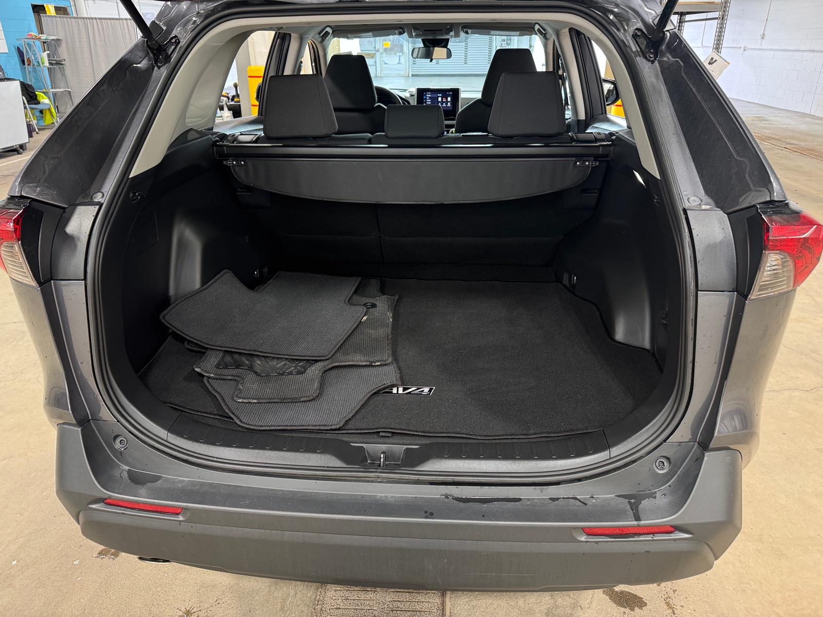 Thumbnail: 2024 Toyota RAV4 - 7