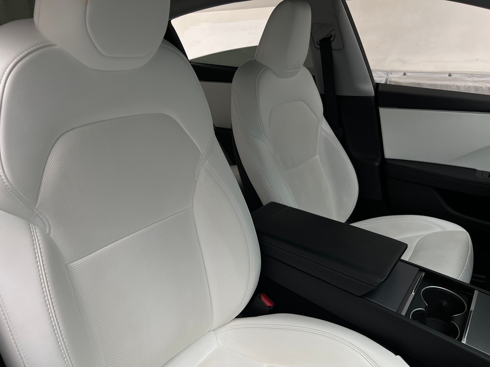 Thumbnail: 2025 Tesla Model 3 - 2