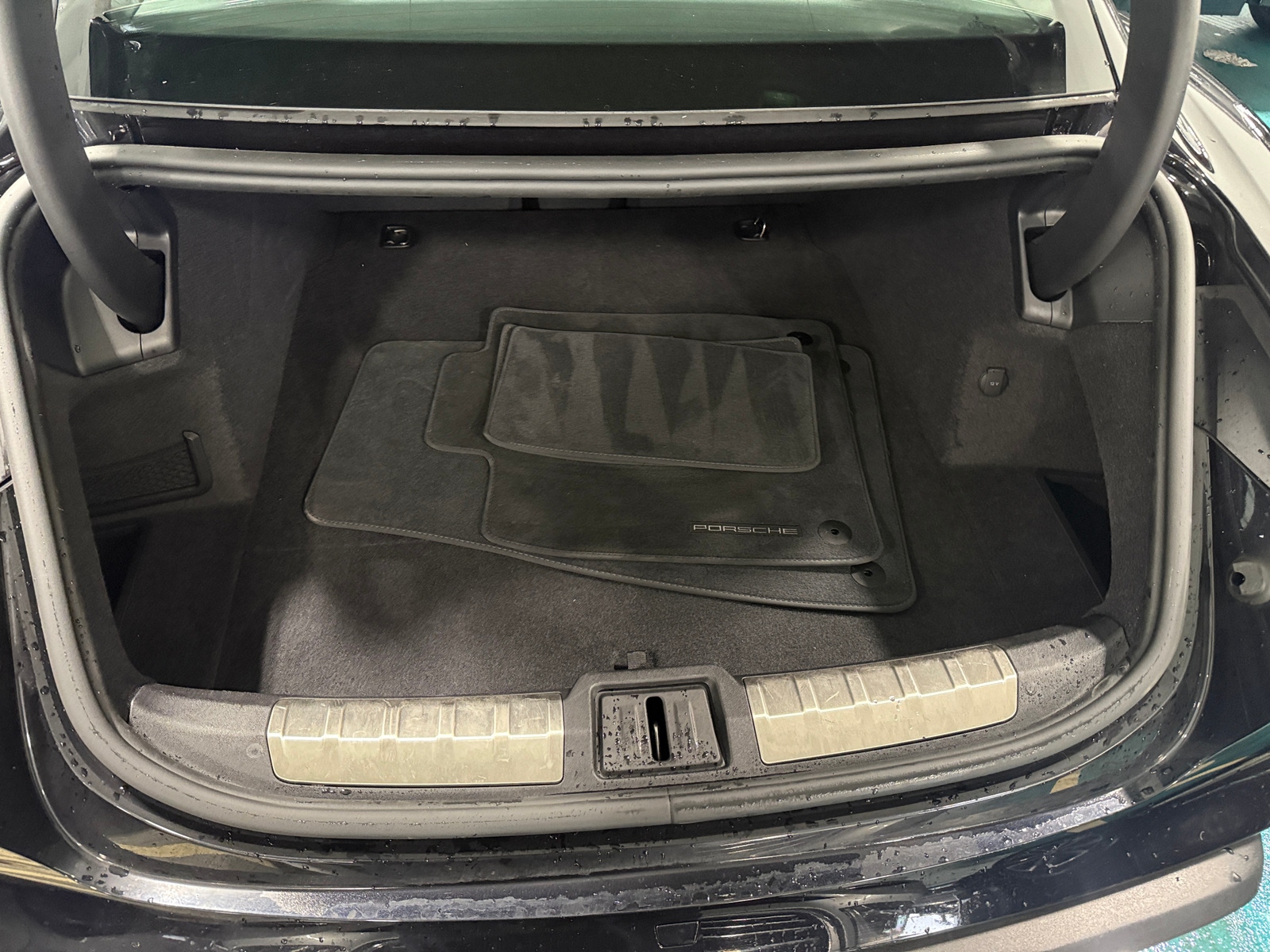 Thumbnail: 2020 Porsche Taycan - 6