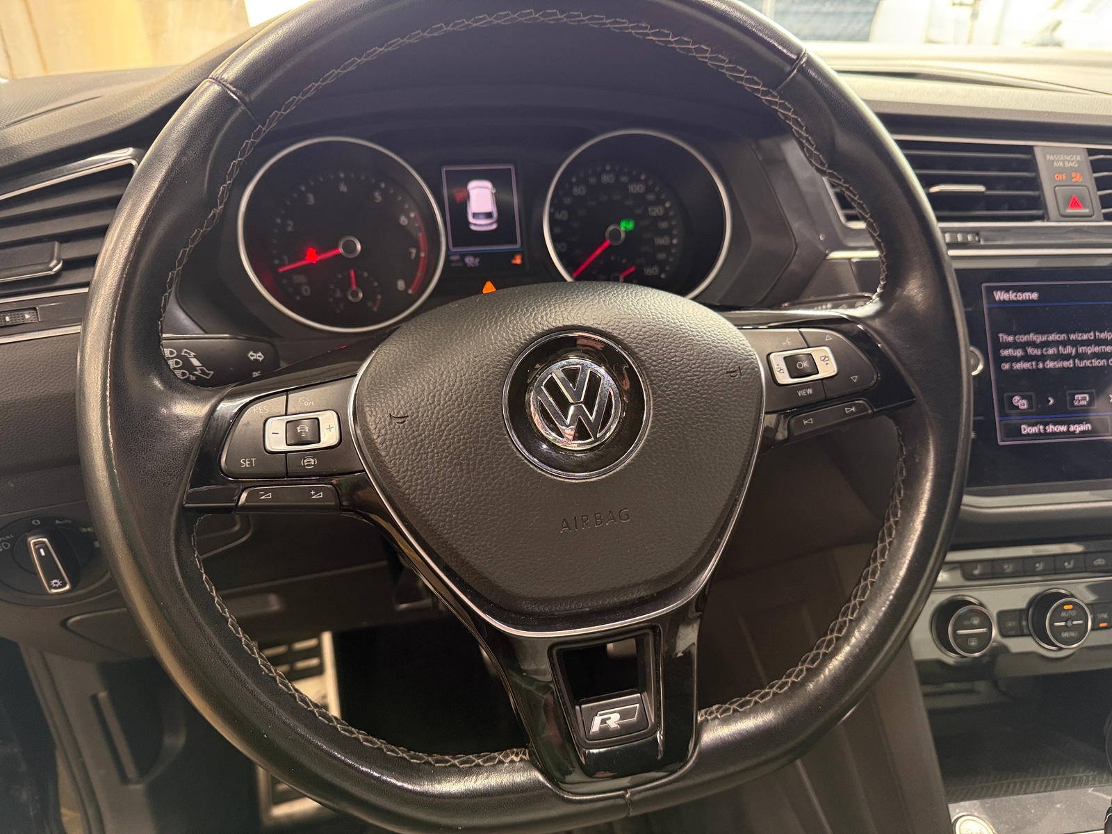 Thumbnail: 2021 Volkswagen Tiguan - 4