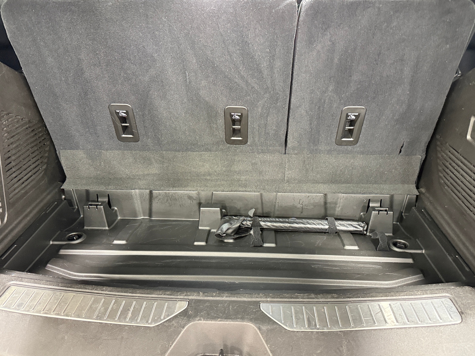 Thumbnail: 2021 Chevrolet Tahoe - 6