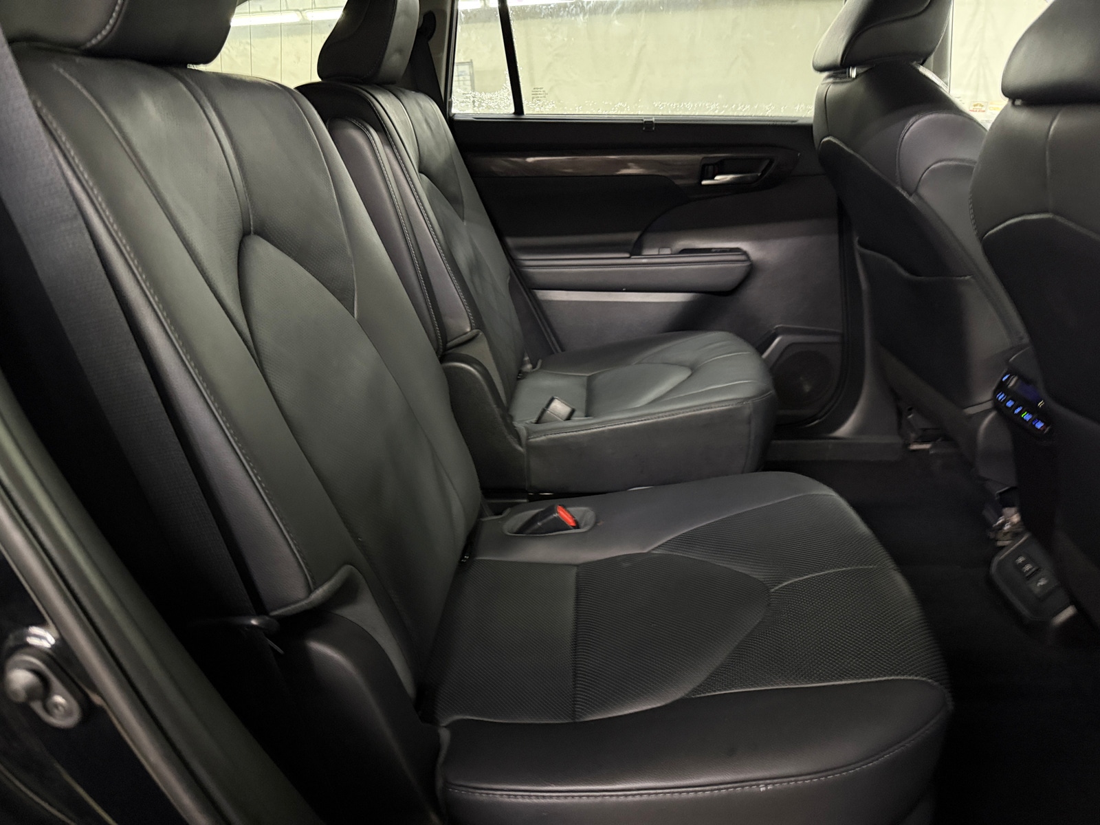 Thumbnail: 2020 Toyota Highlander - 5