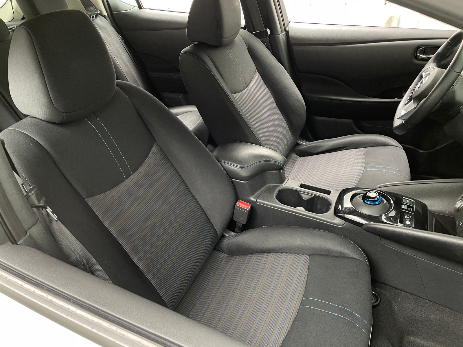 Thumbnail: 2020 Nissan Leaf - 2