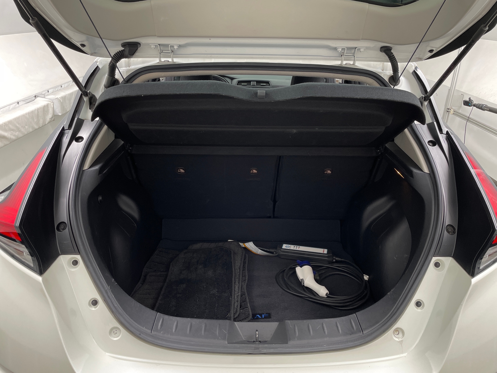 Thumbnail: 2020 Nissan Leaf - 7