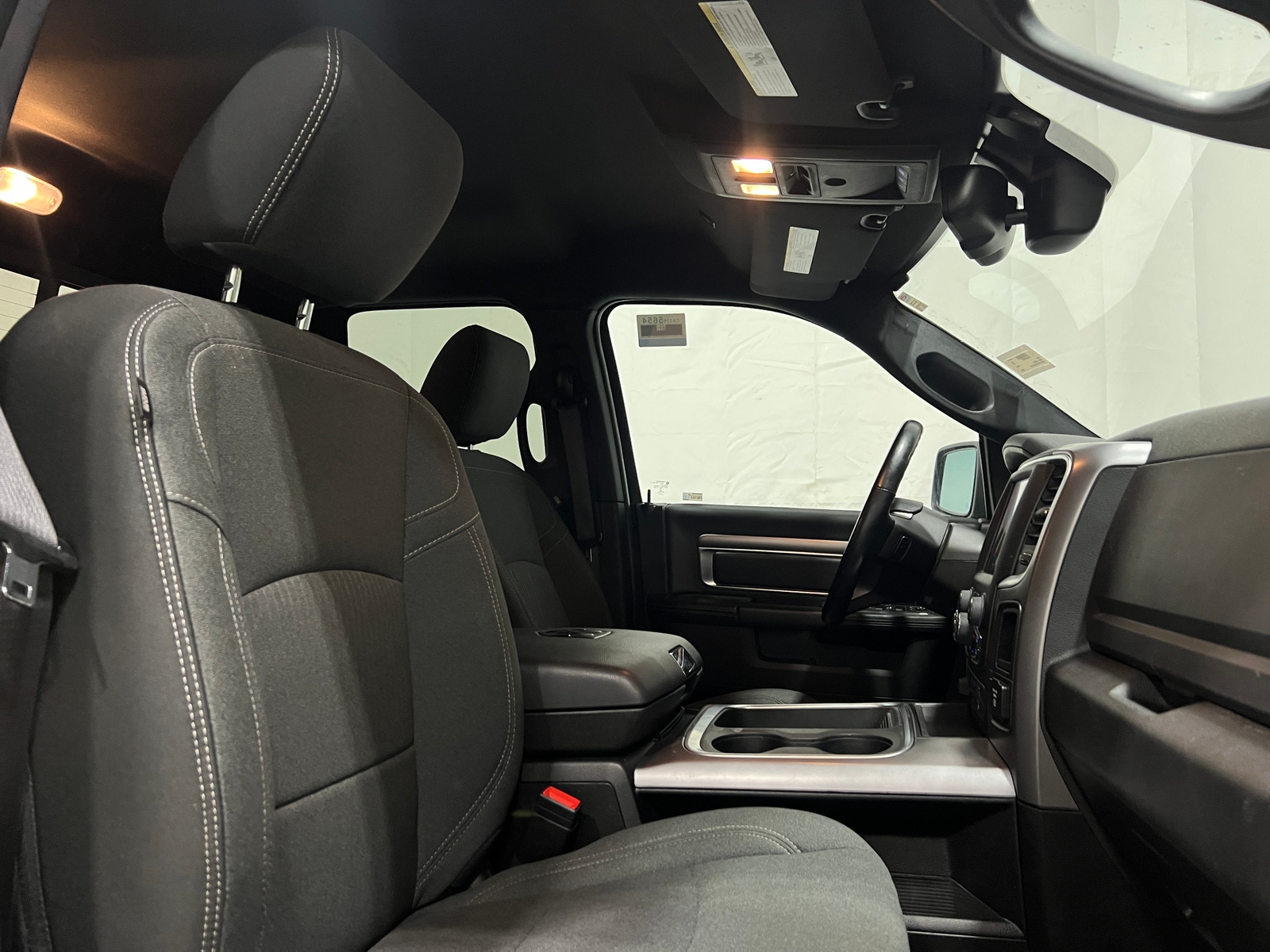 Thumbnail: 2022 RAM 1500 Classic - 2