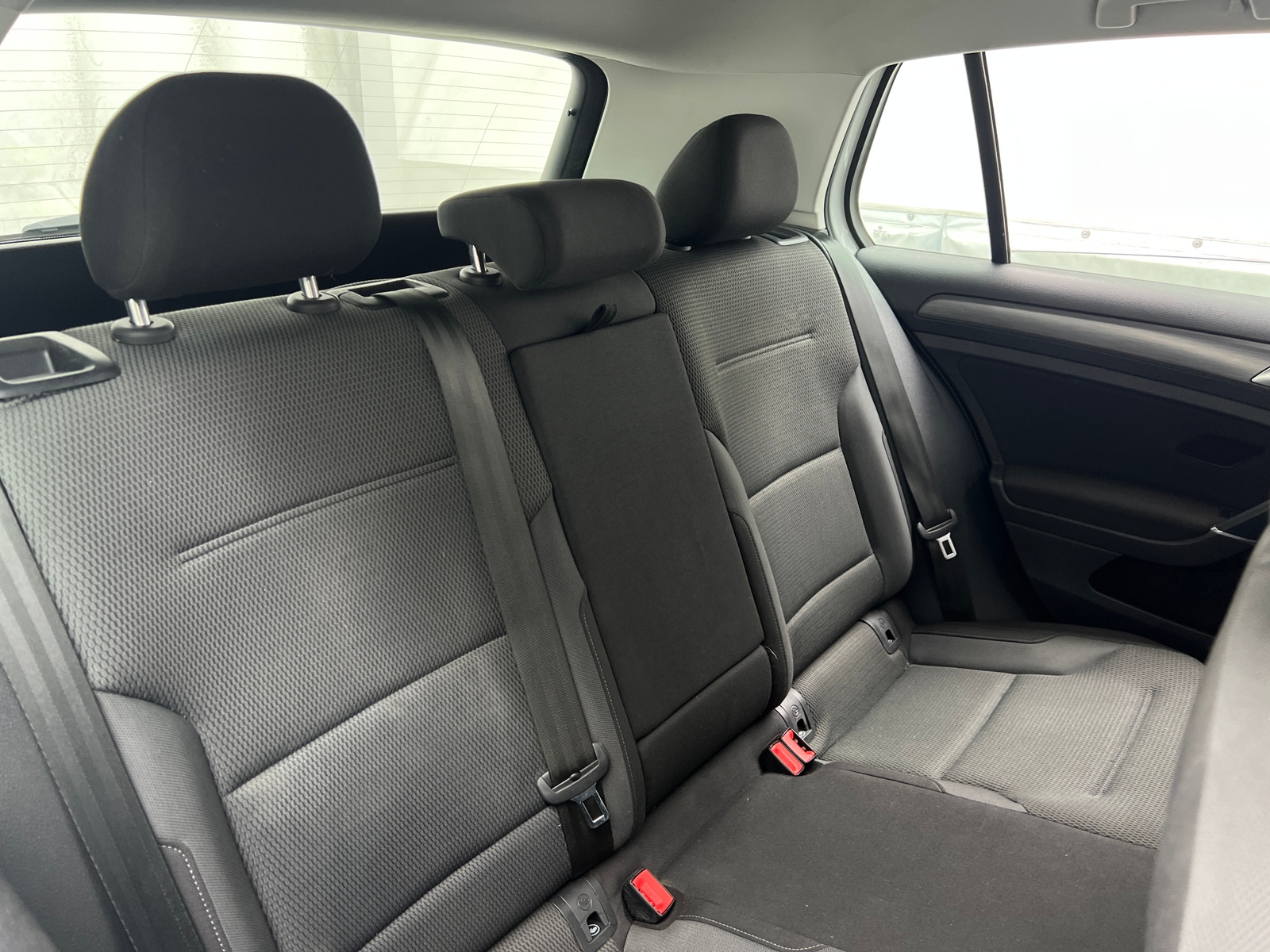 Thumbnail: 2019 Volkswagen e-Golf - 6