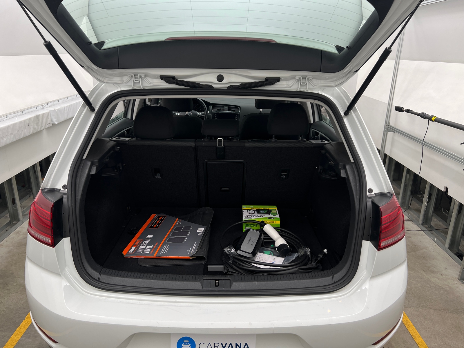 Thumbnail: 2019 Volkswagen e-Golf - 7