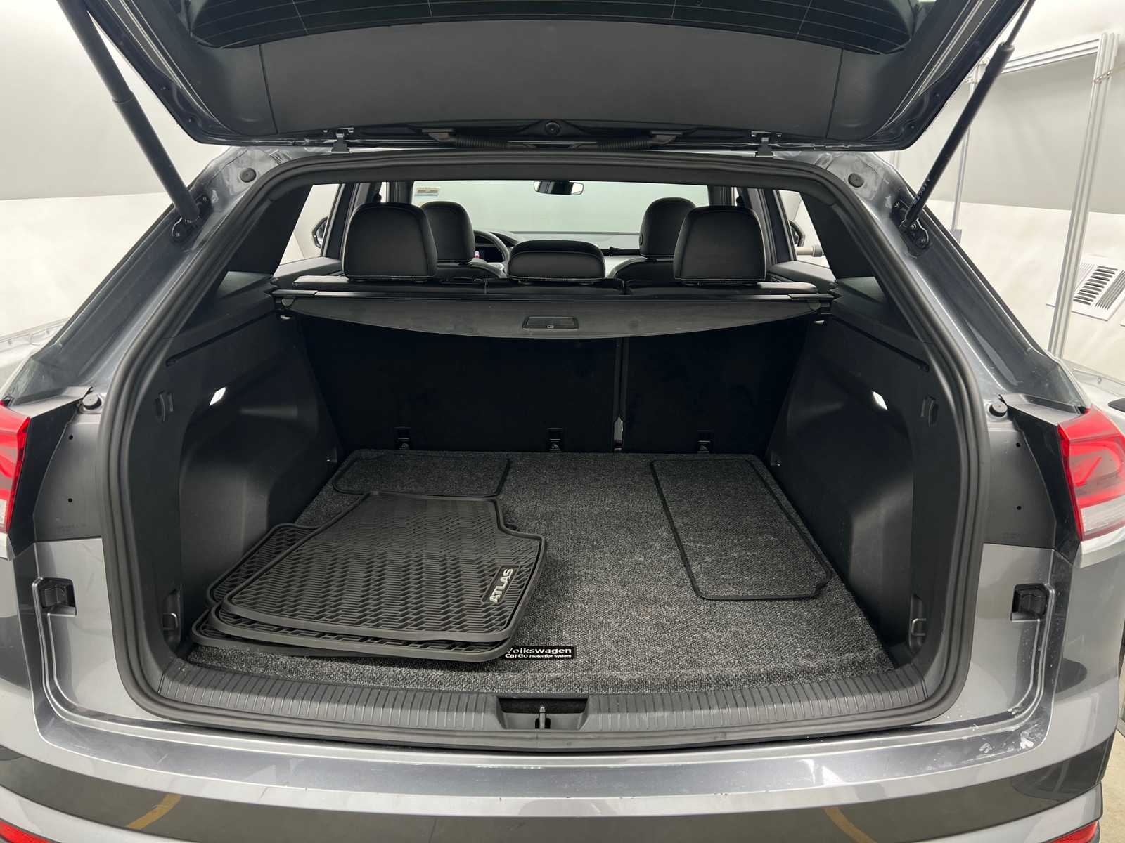 Thumbnail: 2024 Volkswagen Atlas - 6