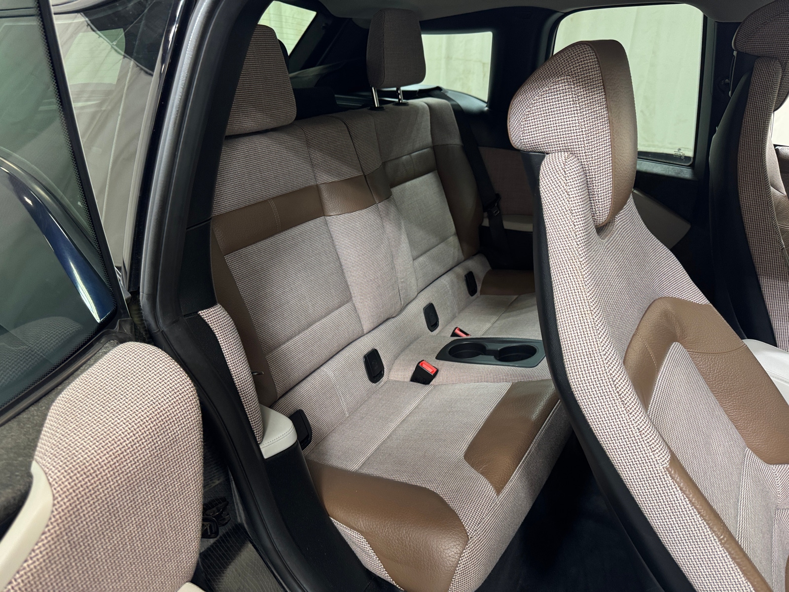 Thumbnail: 2018 BMW i3 - 6