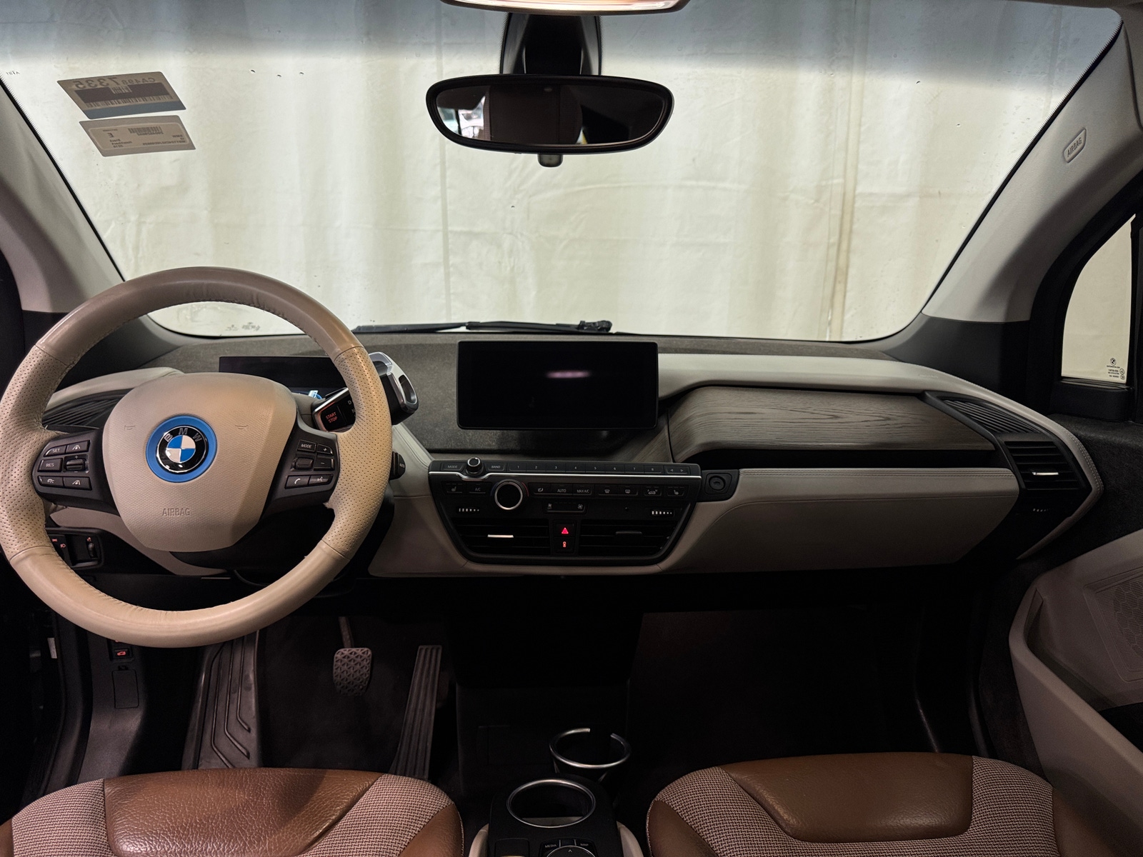 Thumbnail: 2018 BMW i3 - 3