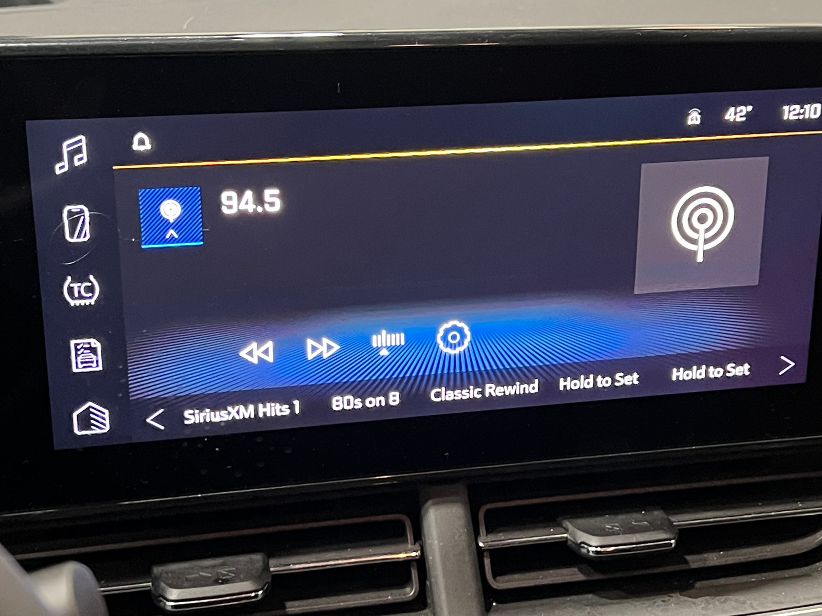 Thumbnail: 2025 Chevrolet Trax - 4