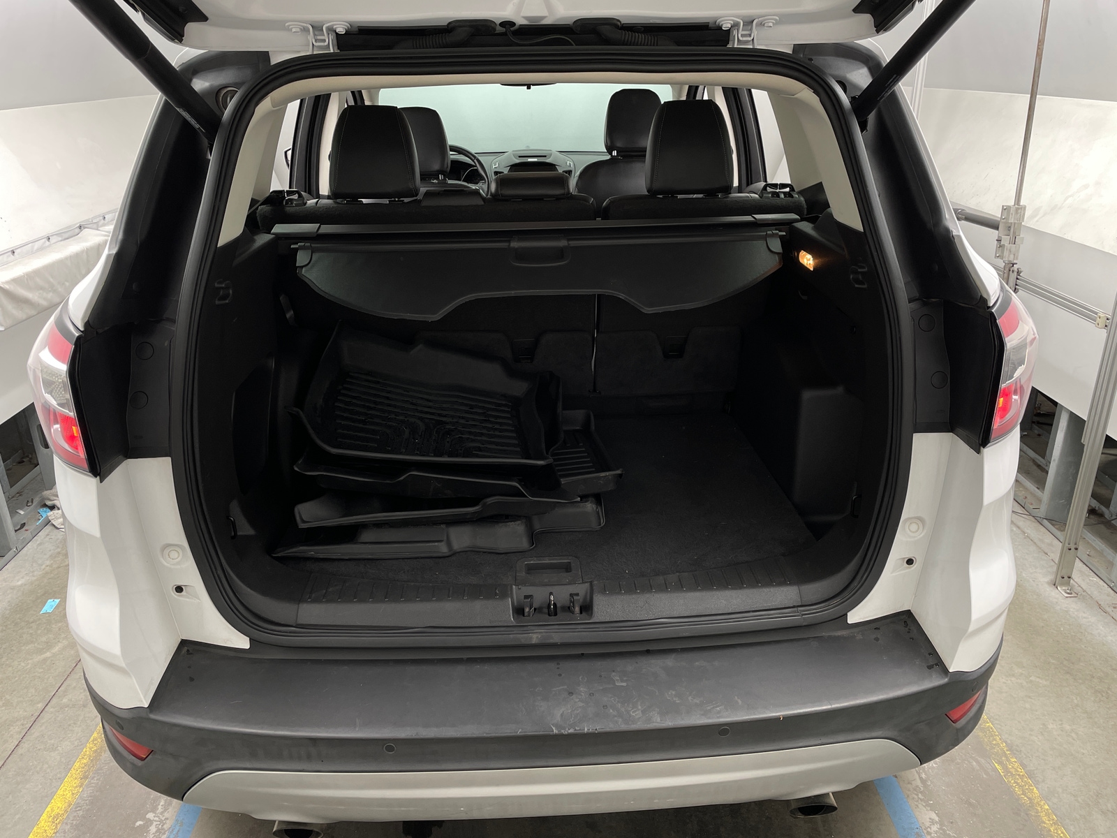 Thumbnail: 2018 Ford Escape - 6