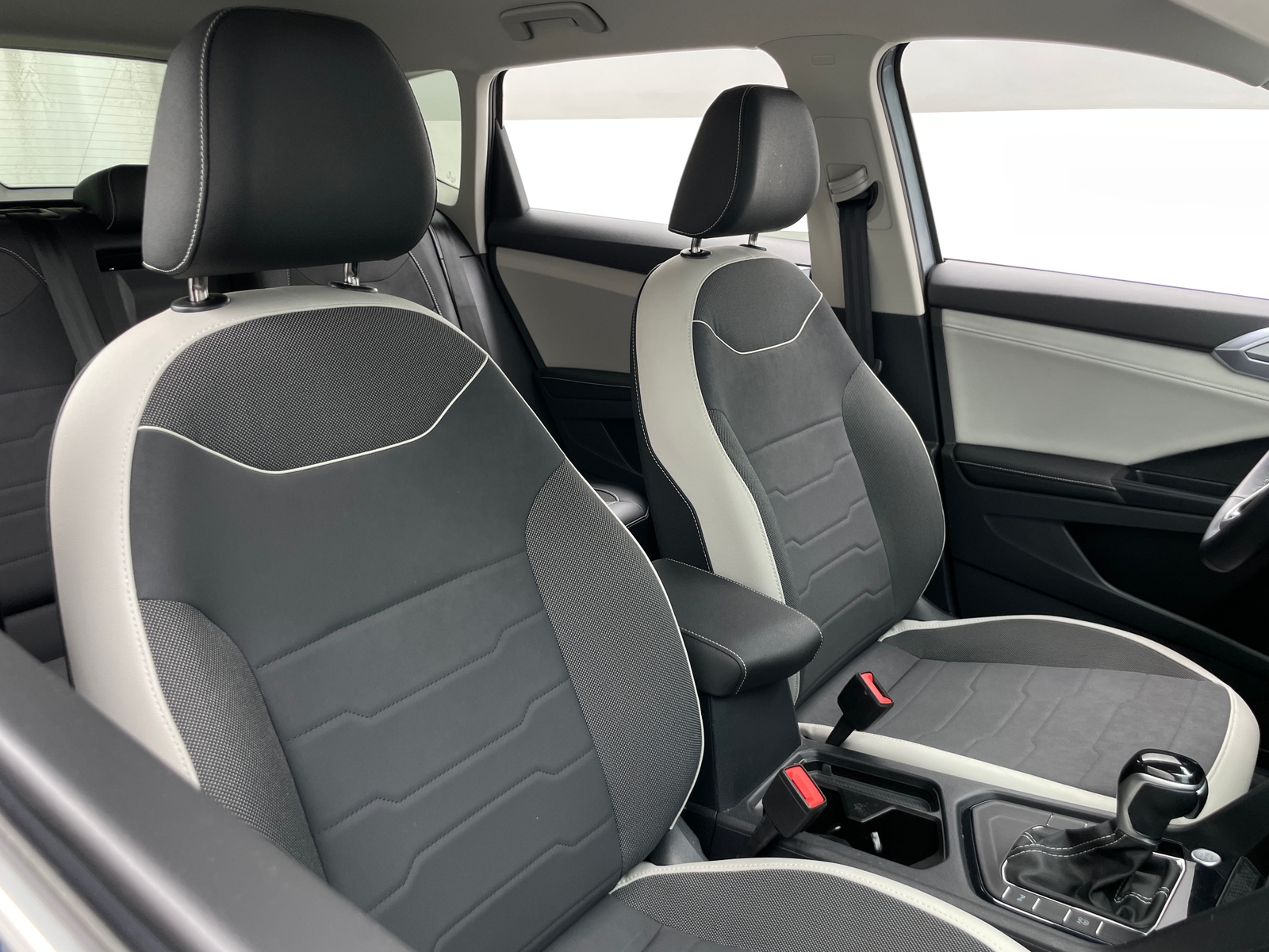 Thumbnail: 2025 Volkswagen Taos - 2