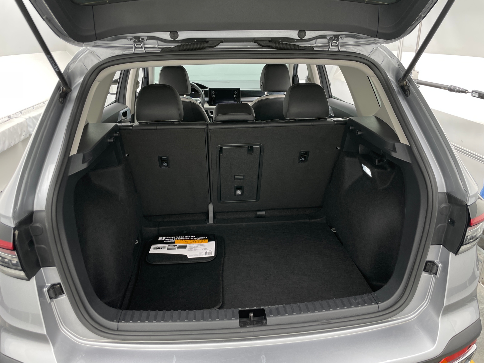 Thumbnail: 2025 Volkswagen Taos - 7