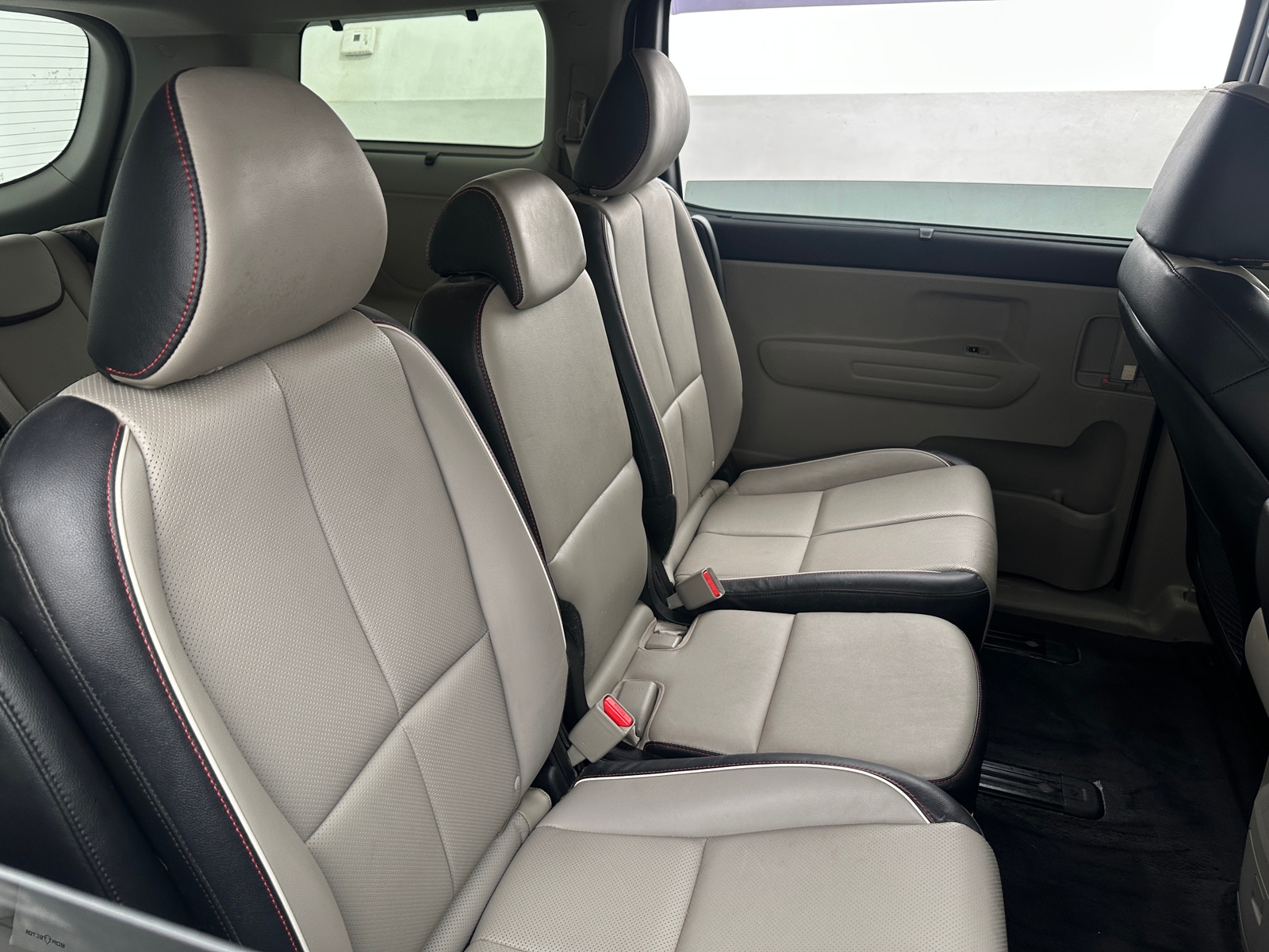 Thumbnail: 2019 Kia Sedona - 5