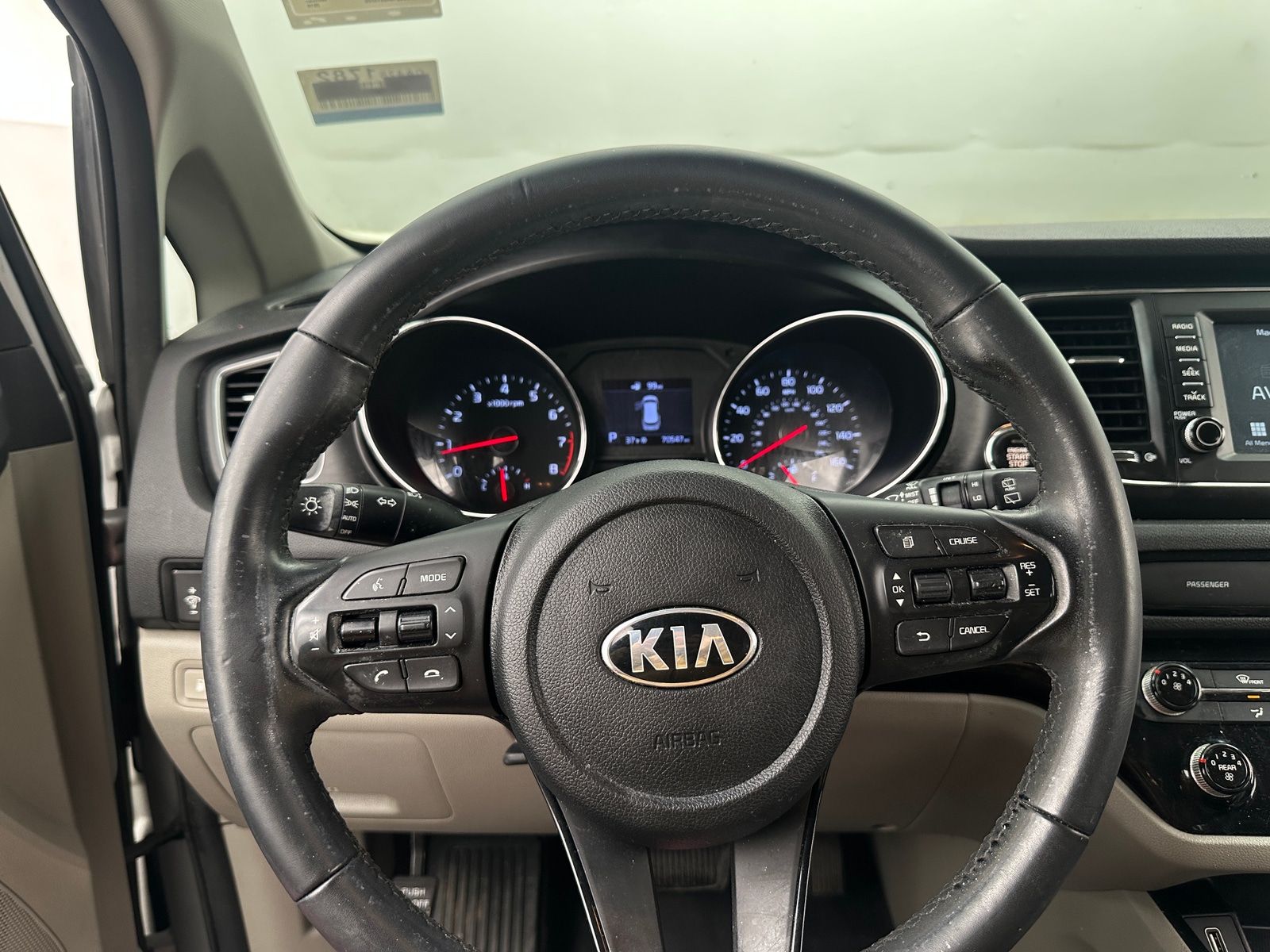 Thumbnail: 2019 Kia Sedona - 4