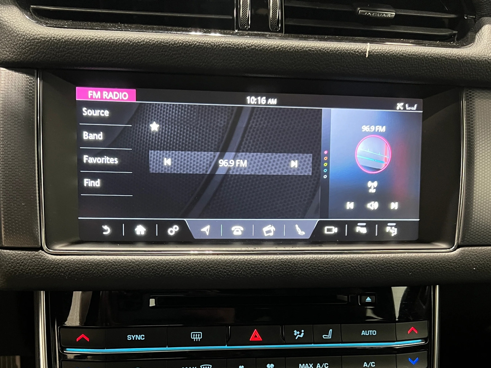 Thumbnail: 2019 Jaguar XF - 3