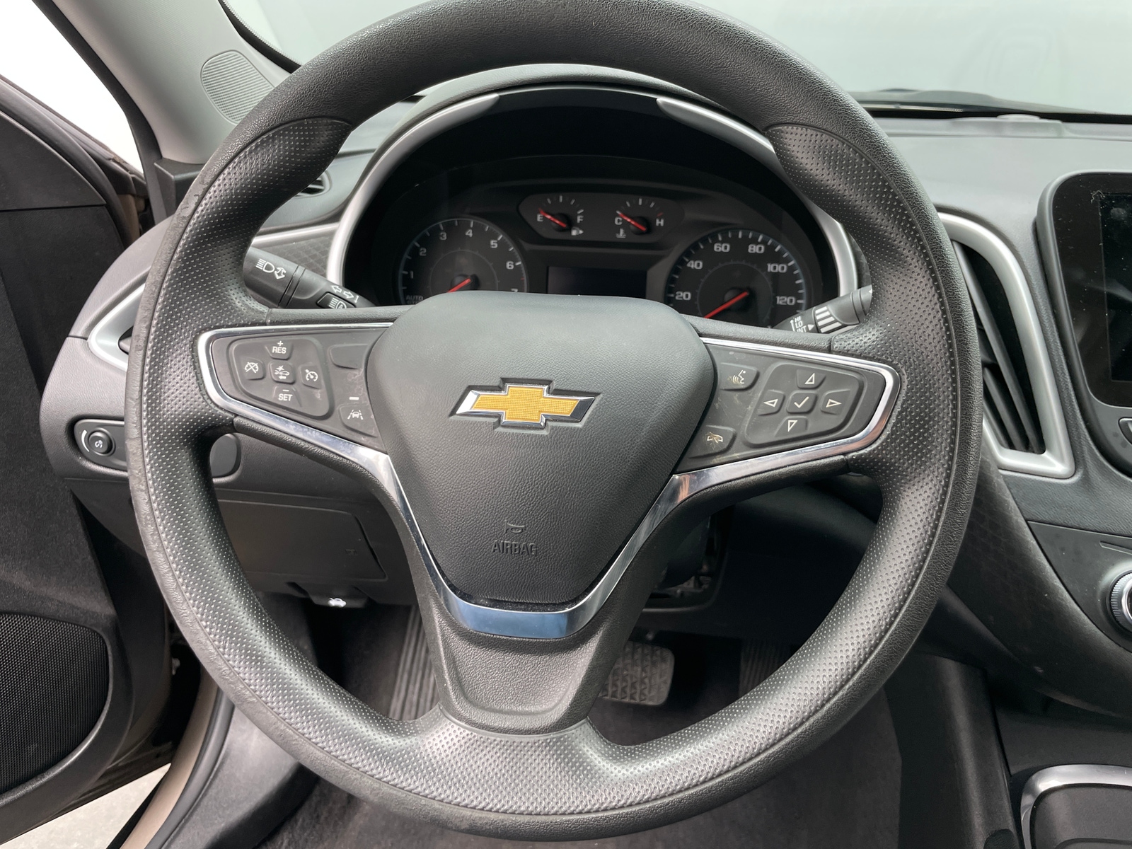 Thumbnail: 2023 Chevrolet Malibu - 5