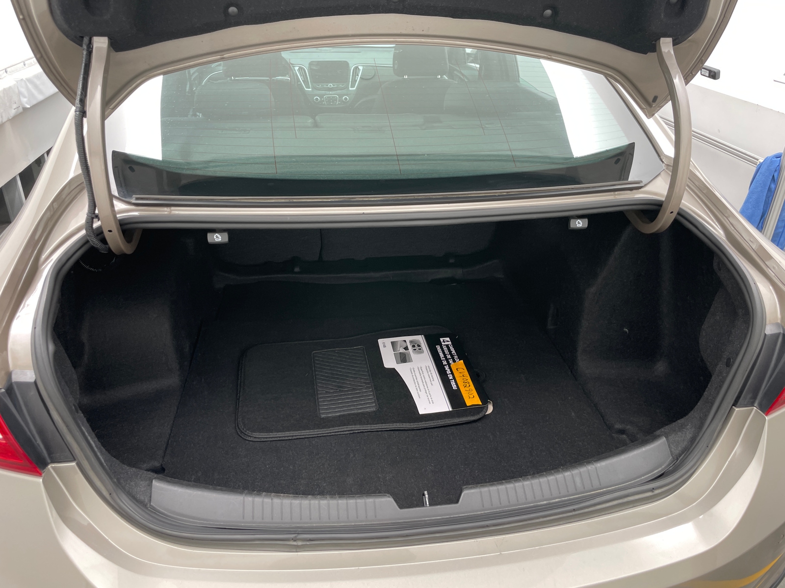 Thumbnail: 2023 Chevrolet Malibu - 7