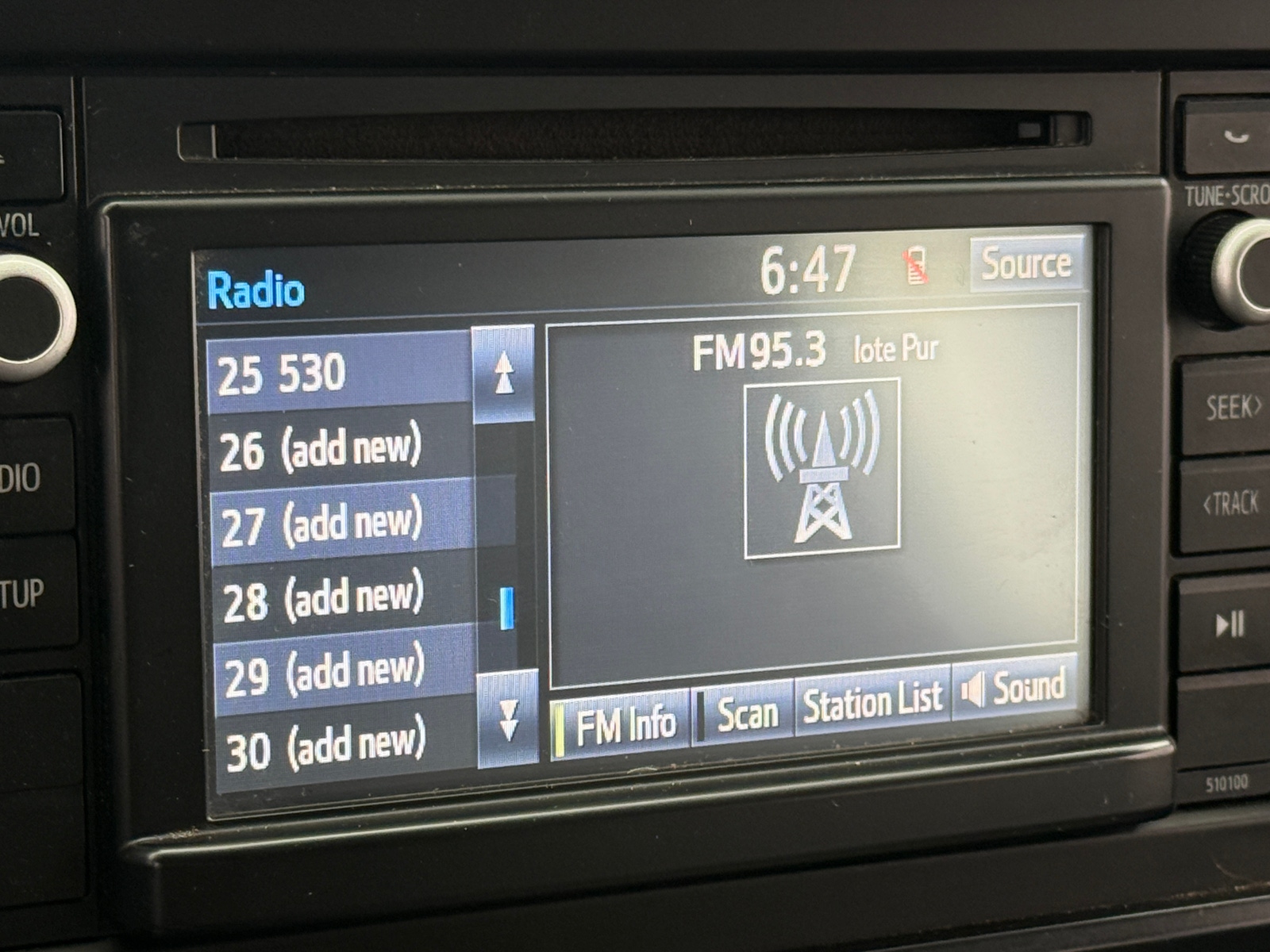 Thumbnail: 2016 Toyota Tacoma - 4