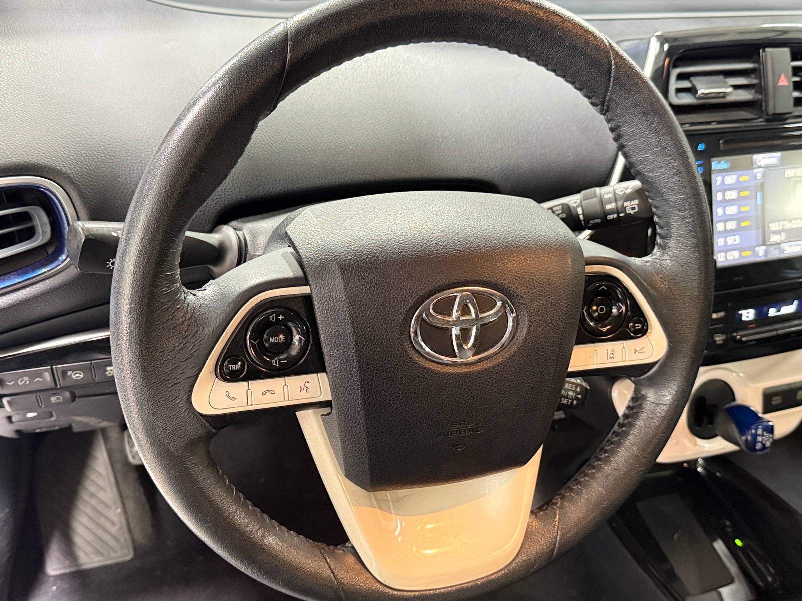 Thumbnail: 2017 Toyota Prius - 5