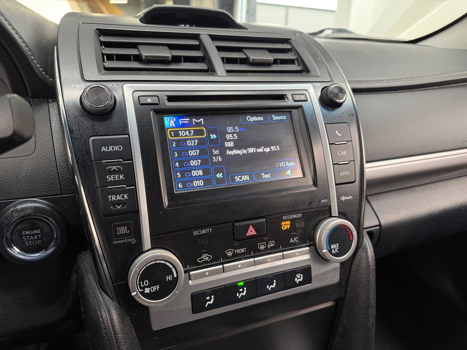 Thumbnail: 2013 Toyota Camry - 4