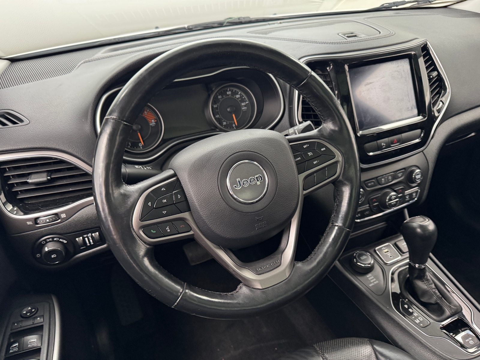 Thumbnail: 2019 Jeep Cherokee - 4