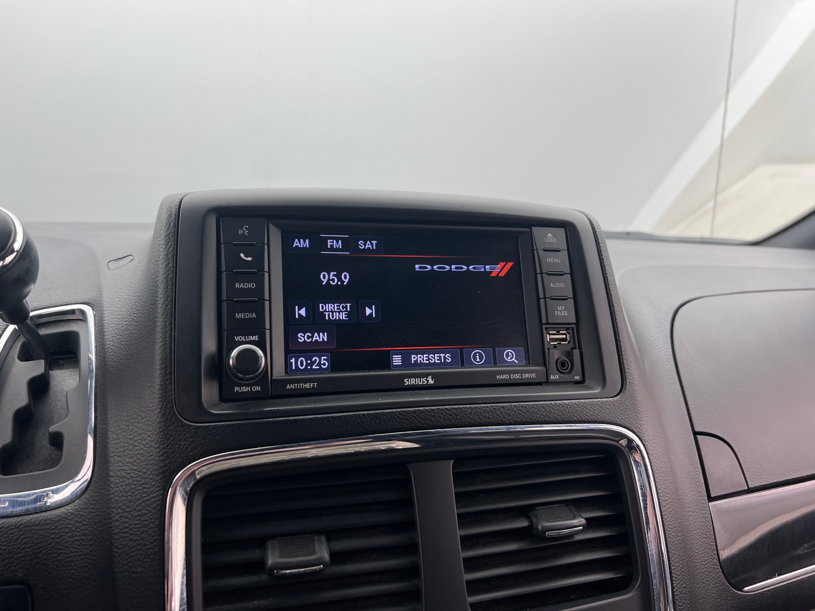 Thumbnail: 2020 Dodge Grand Caravan - 3