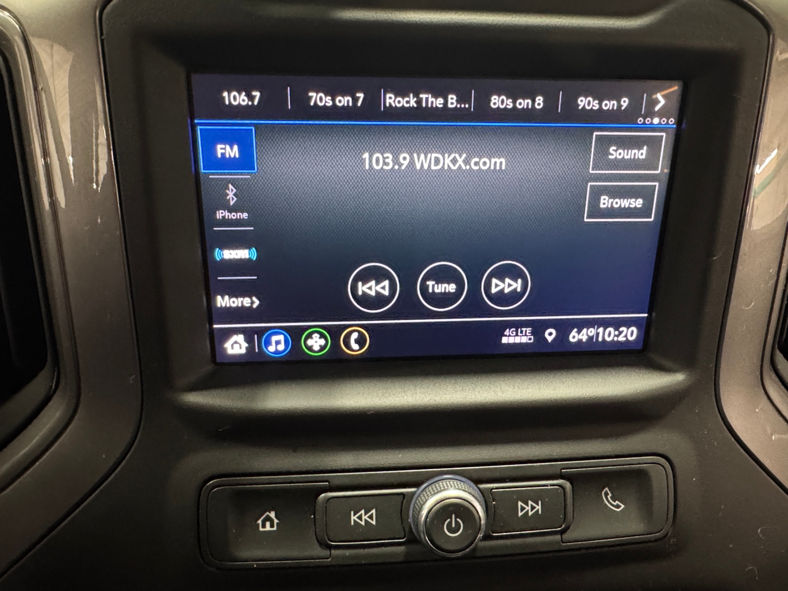 Thumbnail: 2020 Chevrolet Silverado 1500 - 4