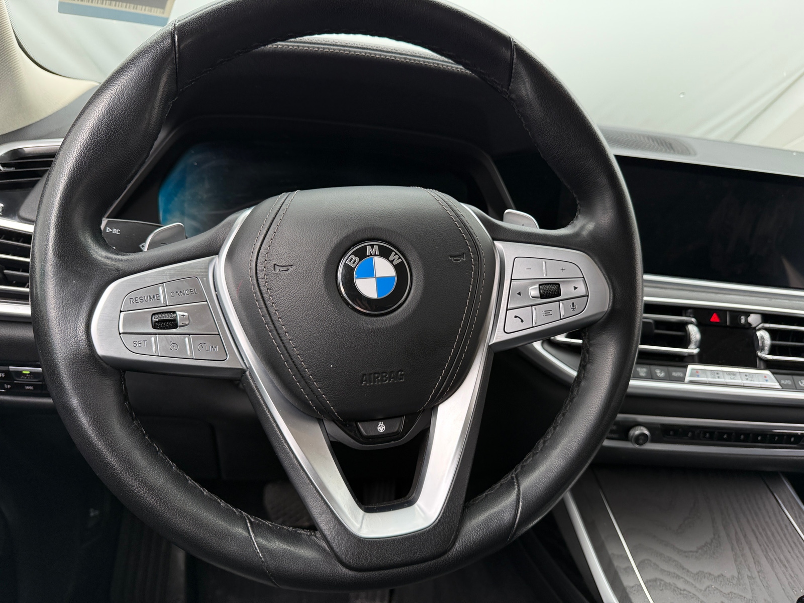 Thumbnail: 2022 BMW X7 - 4