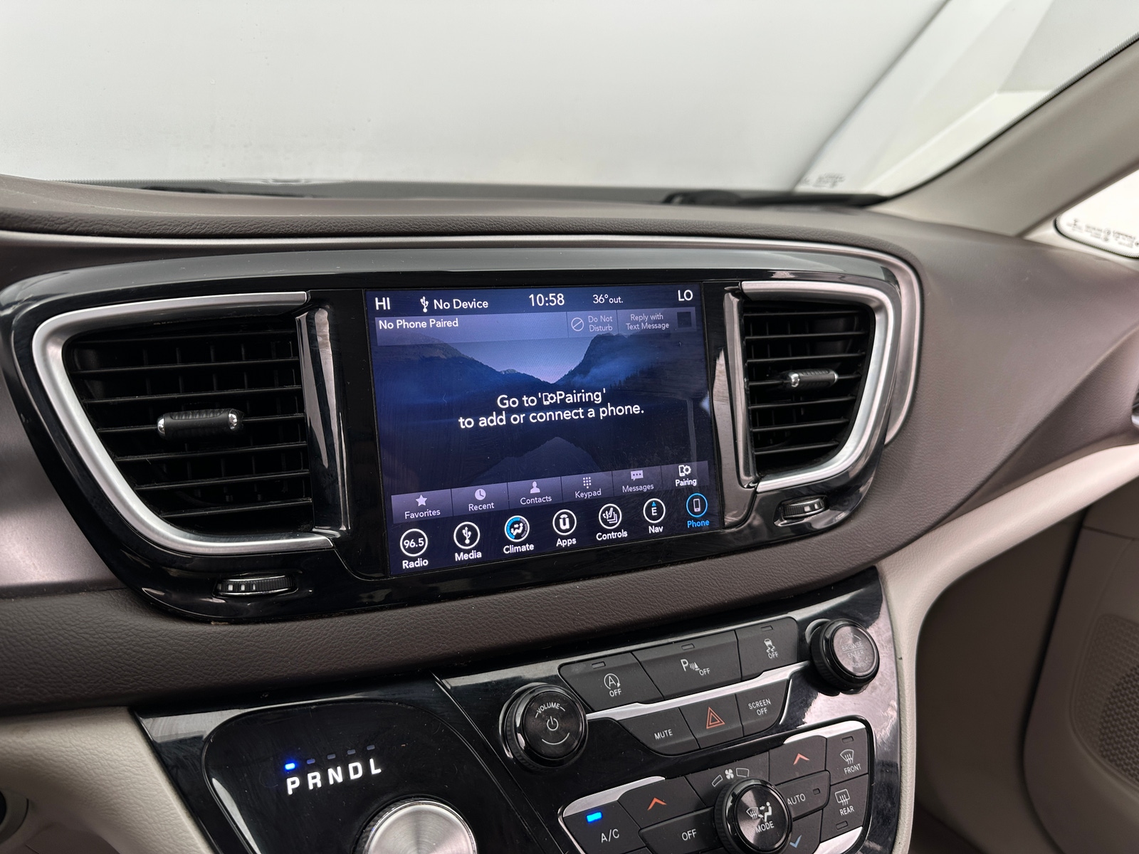 Thumbnail: 2018 Chrysler Pacifica - 3