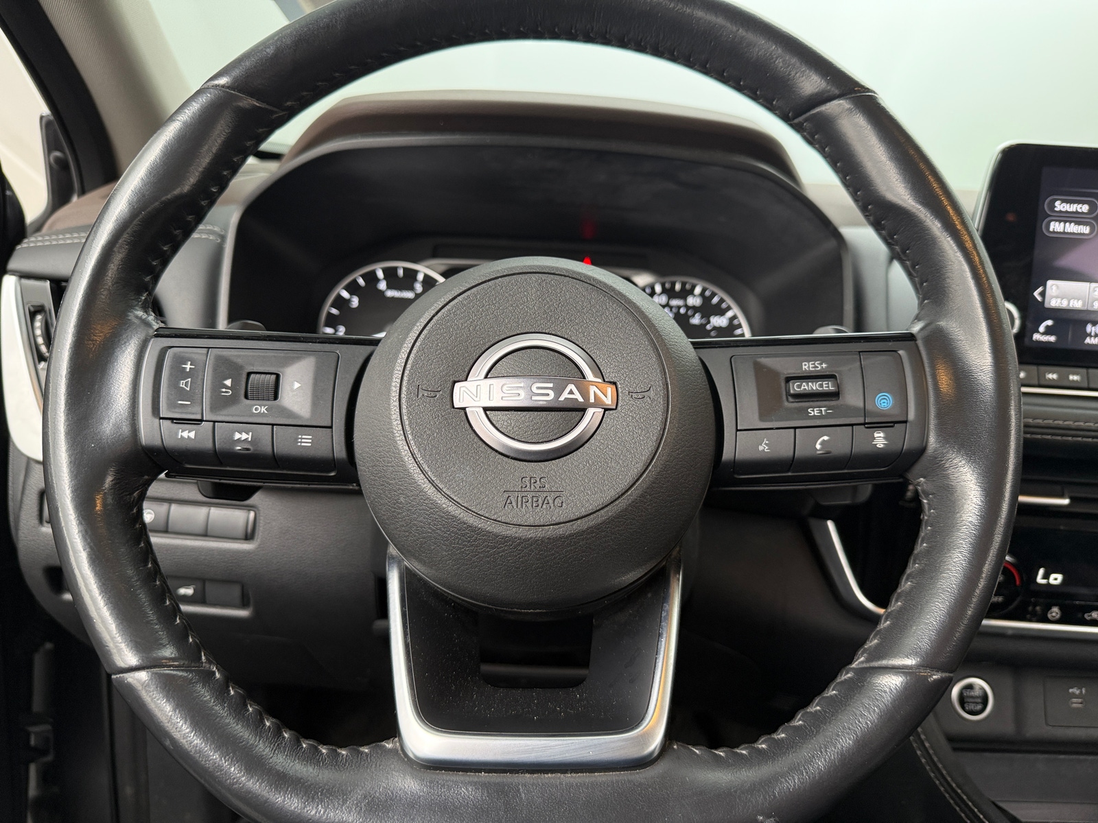 Thumbnail: 2023 Nissan Rogue - 4