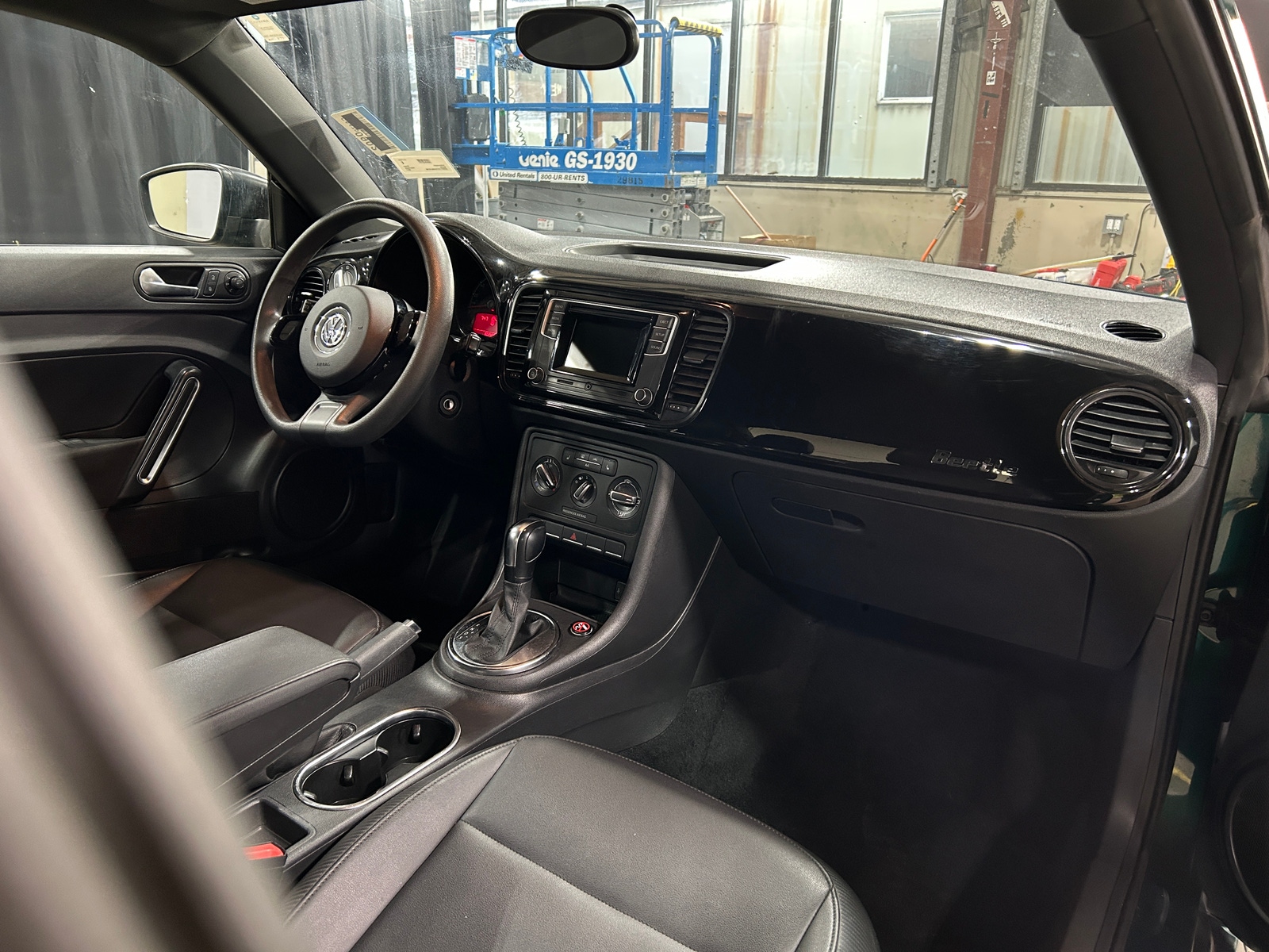 Thumbnail: 2017 Volkswagen Beetle - 3