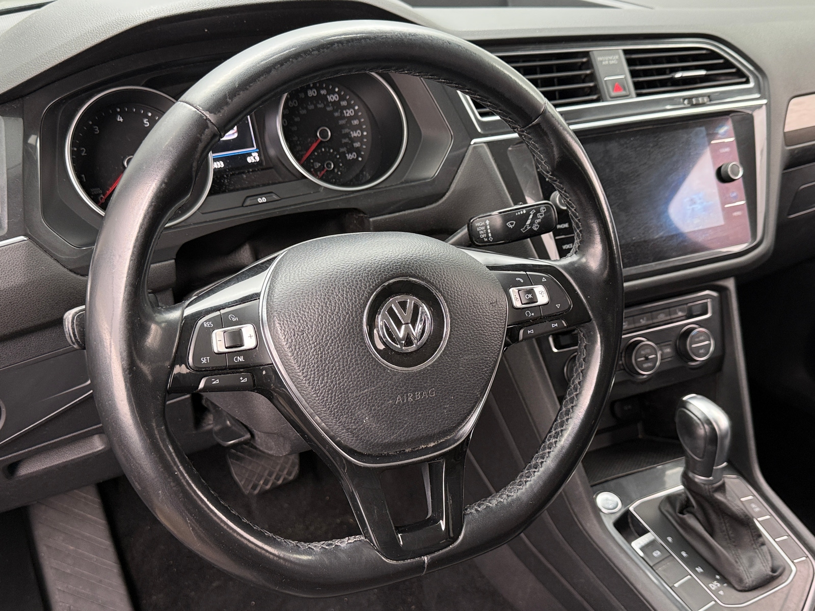 Thumbnail: 2018 Volkswagen Tiguan - 4